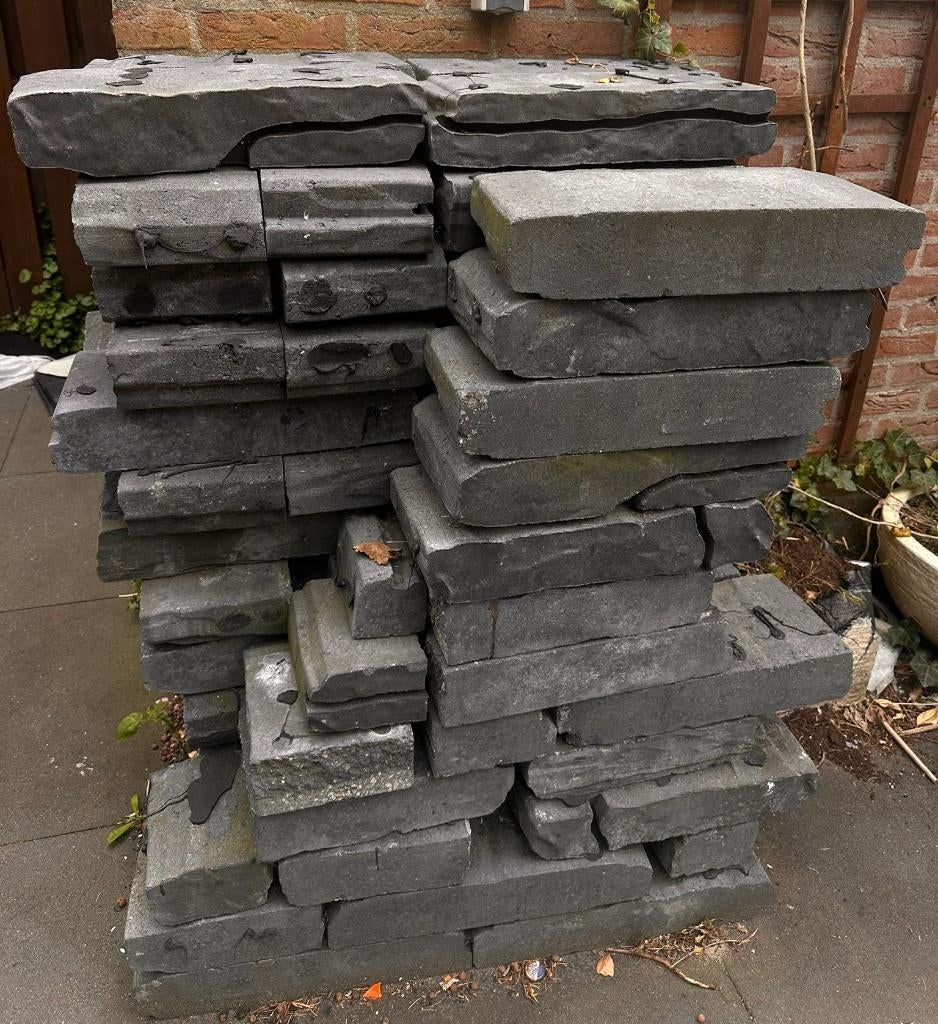 Free  Used Concrete Paving Slabs – Garden / Patio, Tuin en Terras, Ophalen, Gebruikt