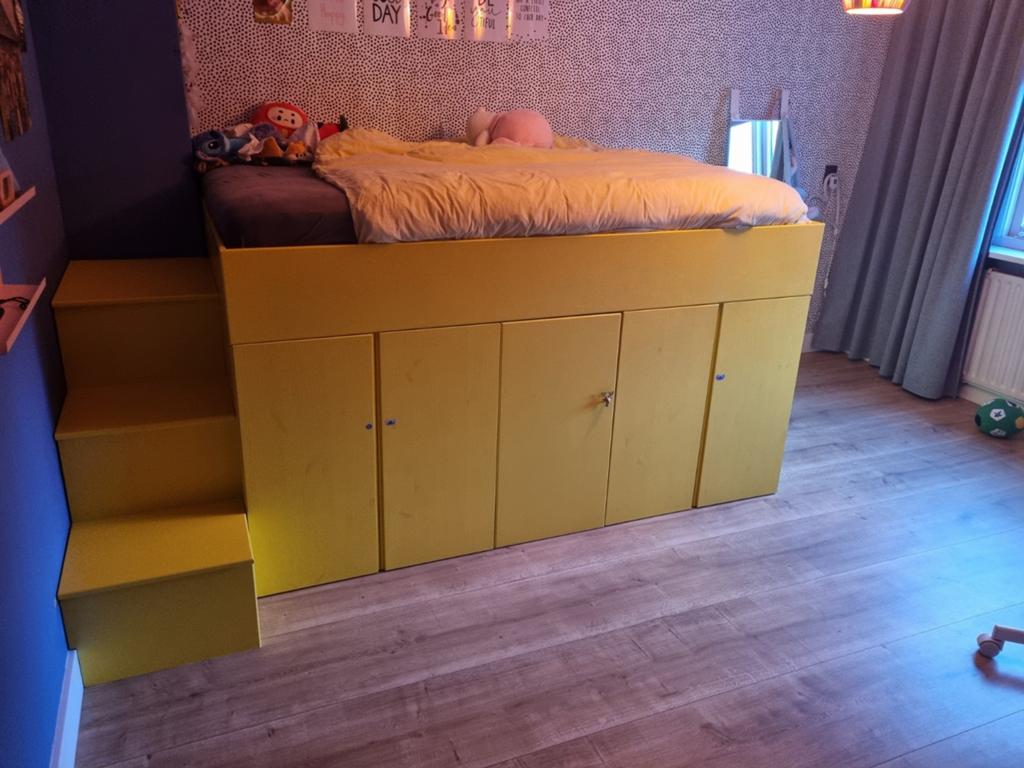 Halfhoogslaper met geheime kamer, 140x200cm, Ophalen, Gebruikt, Overige kleuren, Tweepersoons