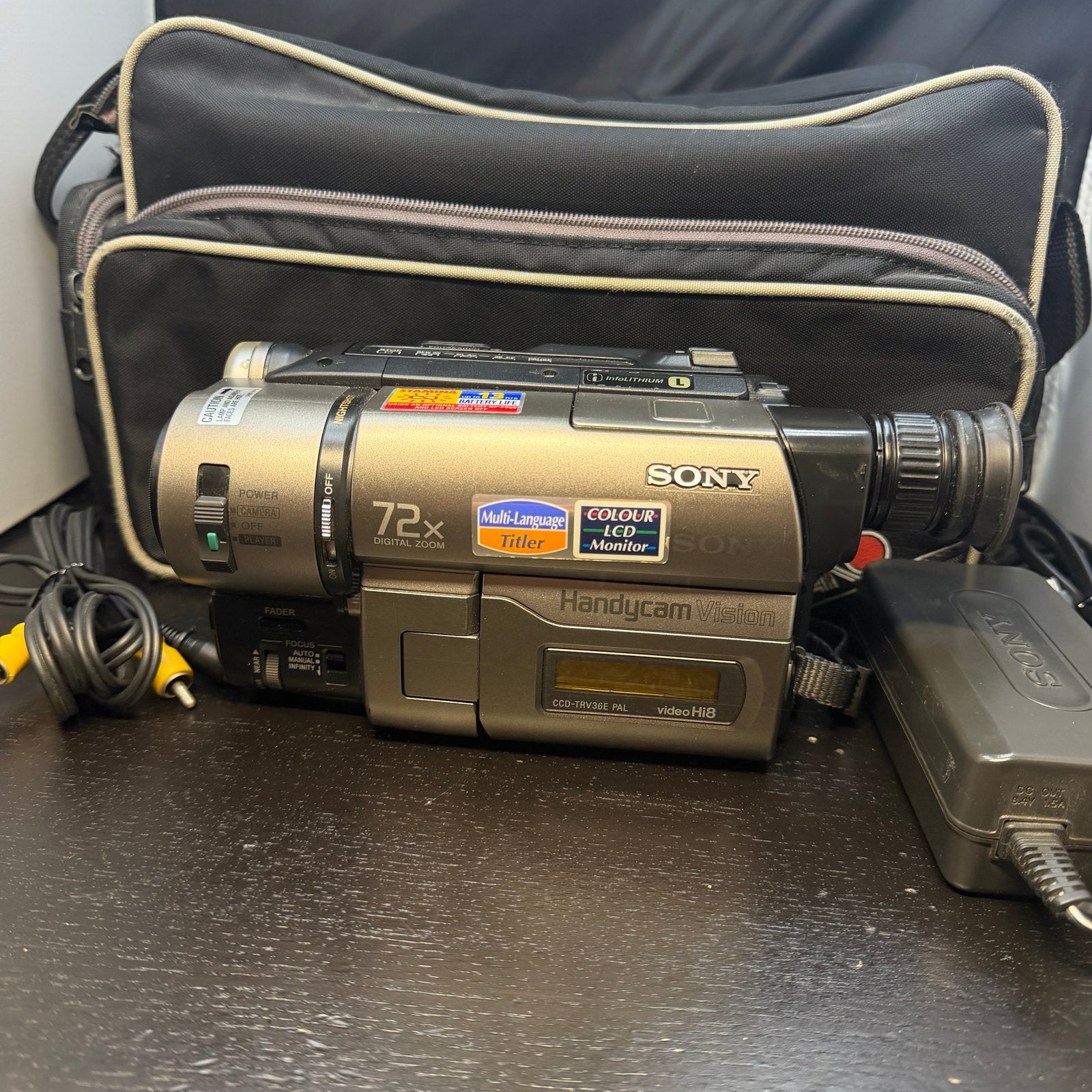 Sony Handycam Vision CCD-TRV36E PAL Hi8 videocamera Nightsho, Gebruikt, Z, A, Ophalen of Verzenden
