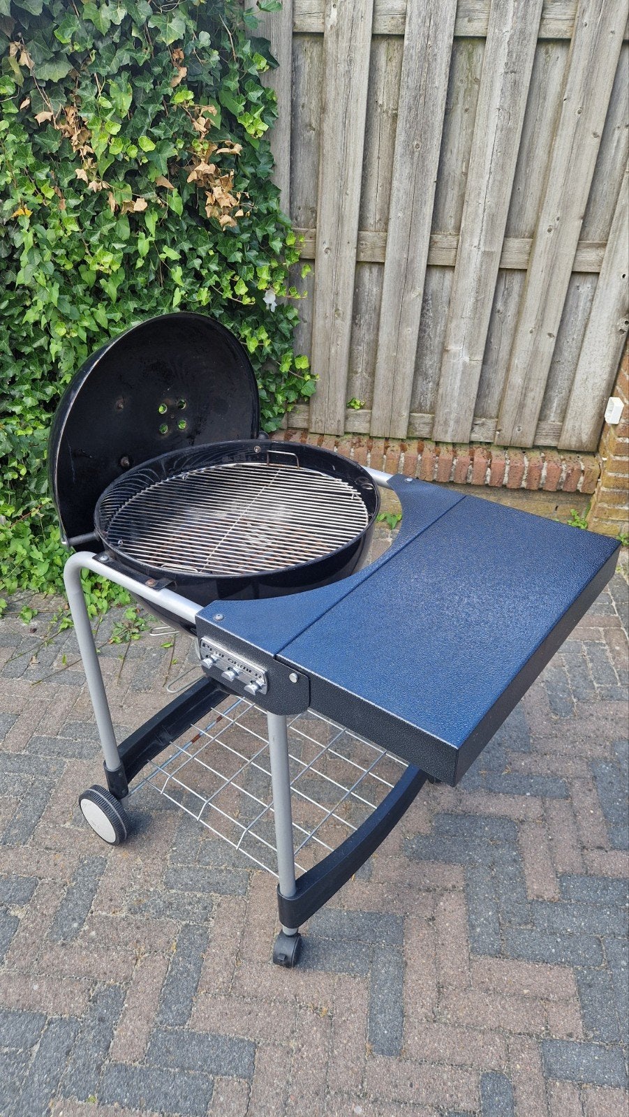 Weber Performer Premium GBS 57cm Houtskoolbarbecue met hoes, Ophalen, Gebruikt, Weber, Met accessoires