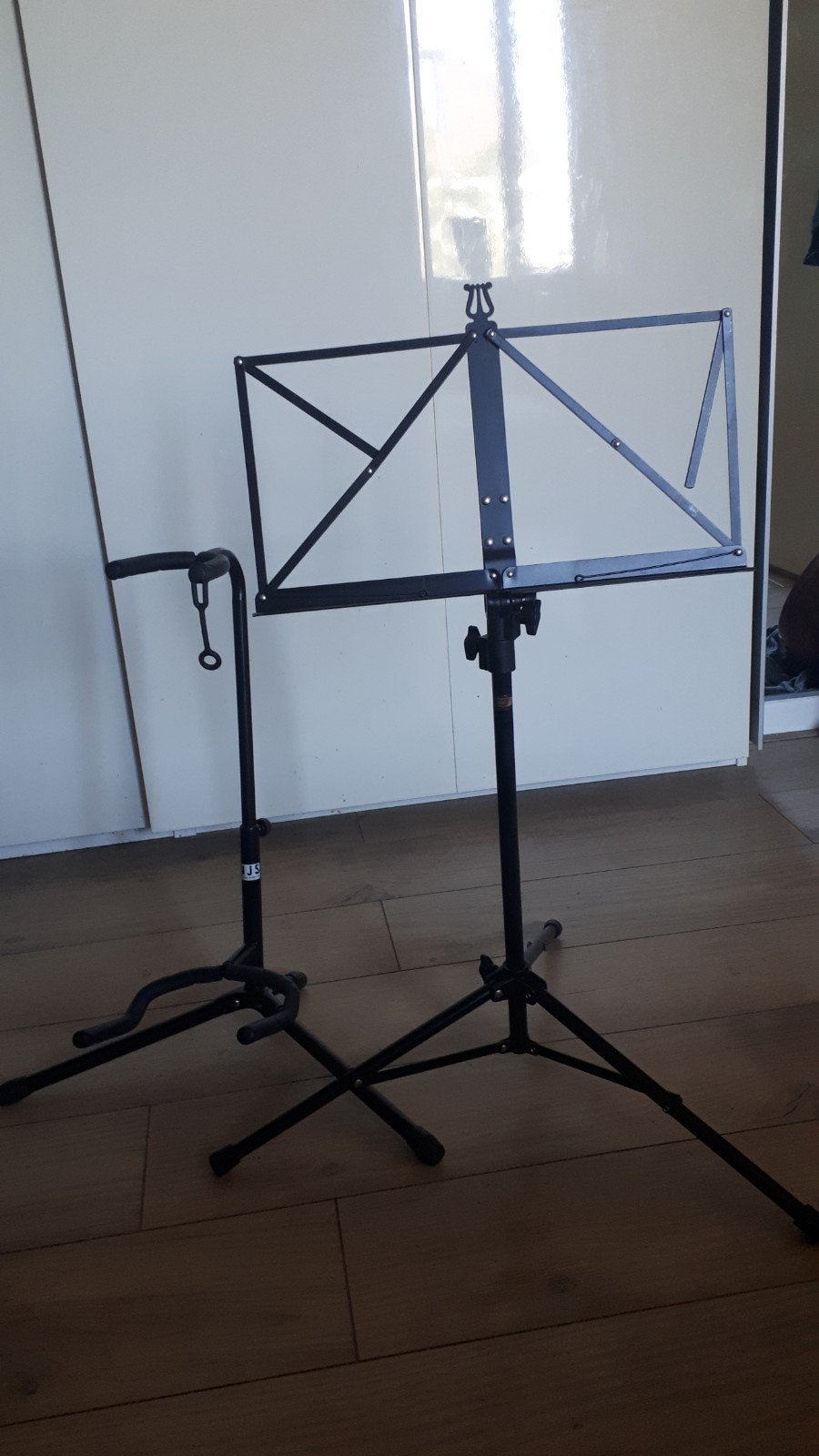 Muziekstandaard en gitaarstandaard (Nieuw), Muziek en Instrumenten, Ophalen, Zo goed als nieuw, Gitaar