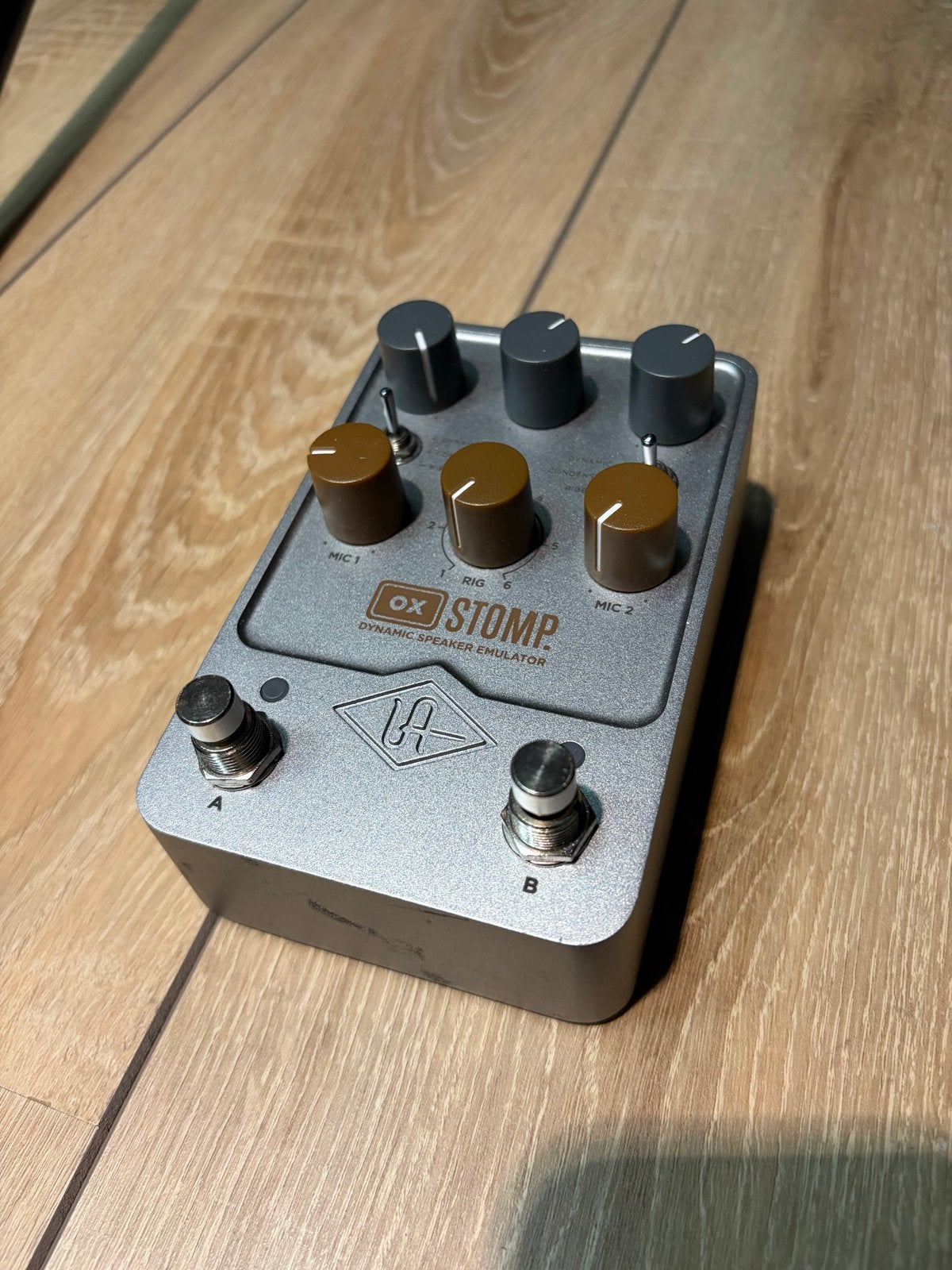 Universal Audio OX Stomp Dynamic Speaker Emulator, Muziek en Instrumenten, Effecten, Ophalen of Verzenden, Zo goed als nieuw, Overige typen