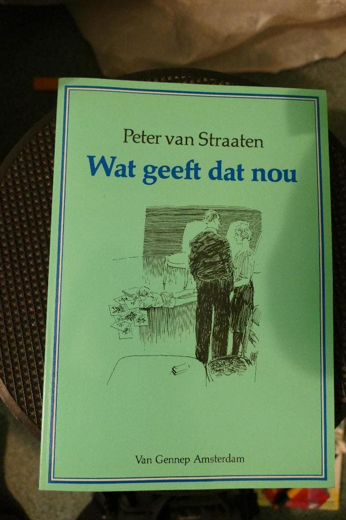 Peter van Straaten – Wat geeft dat nou, Ophalen of Verzenden, Gelezen, Peter van Straaten