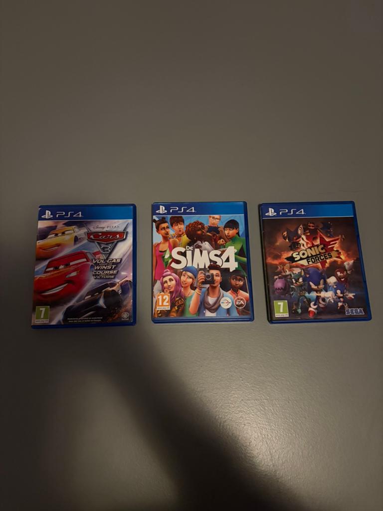 3 playstation games sonic, sims, cars, Ophalen, 1 speler, Racen en Vliegen, Zo goed als nieuw