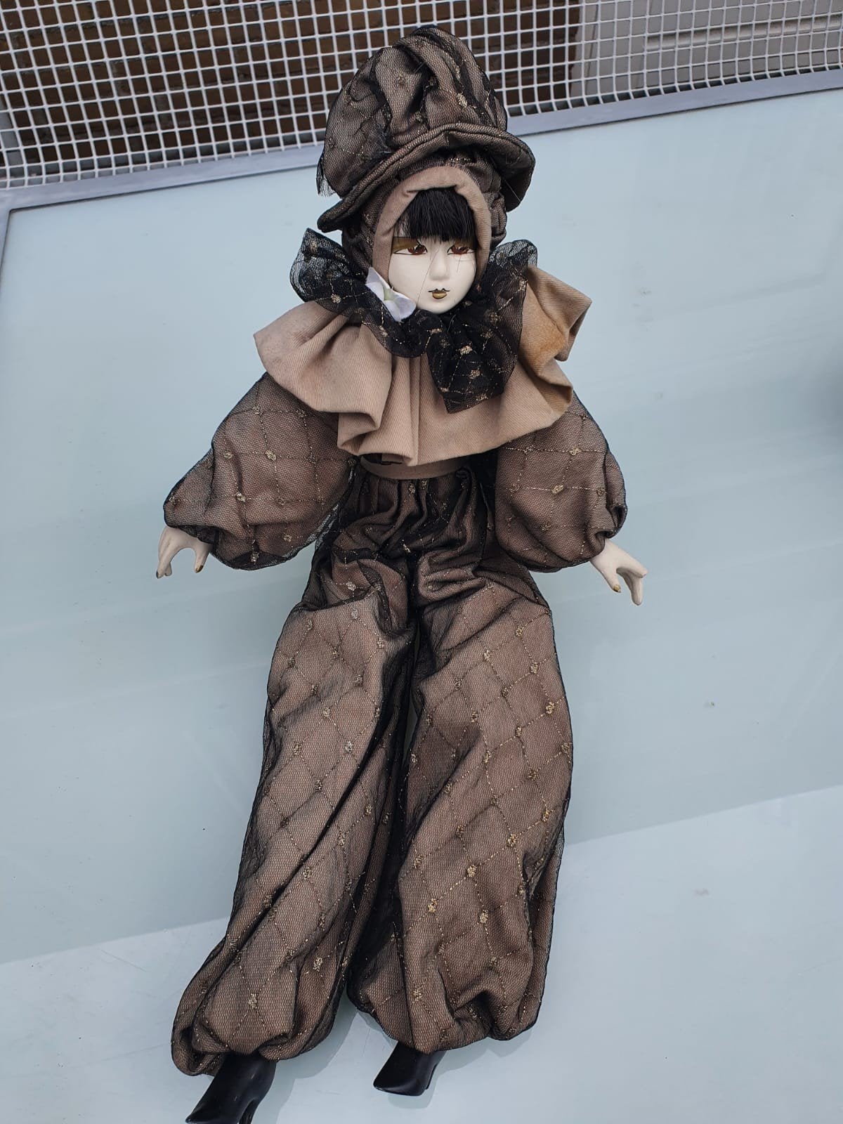Vintage Porseleinen Pierrot Pop - Bruin Kant Kostuum, Ophalen, Gebruikt, Pop