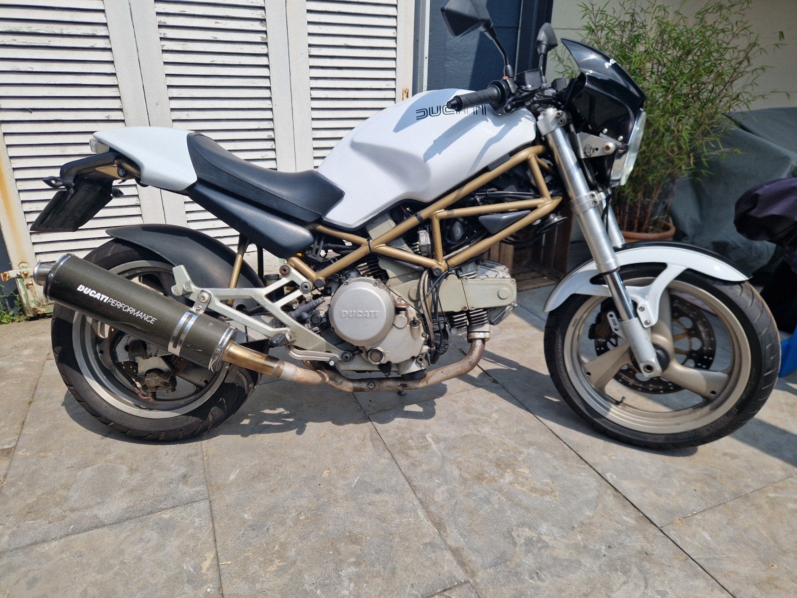 Ducati Monster m600, 2 cilinders, Gebruikt, Particulier, Handgeschakeld