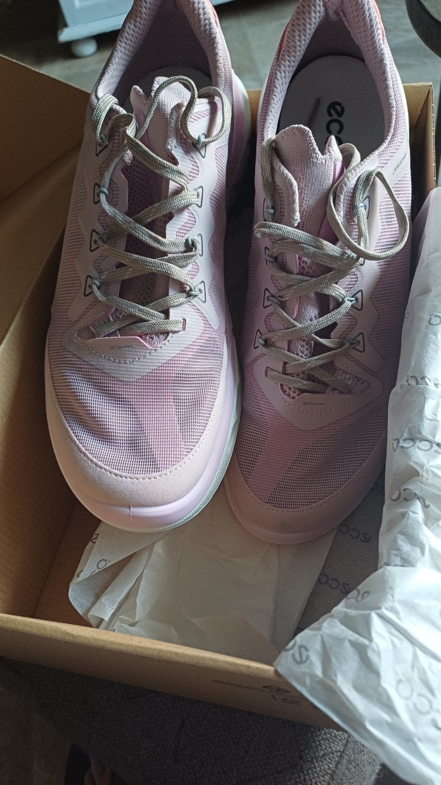 Ecco dames sneakers maat 41 - Zo goed als nieuw, Kleding | Dames, Schoenen, Ophalen, Ecco, Roze, Sneakers of Gympen