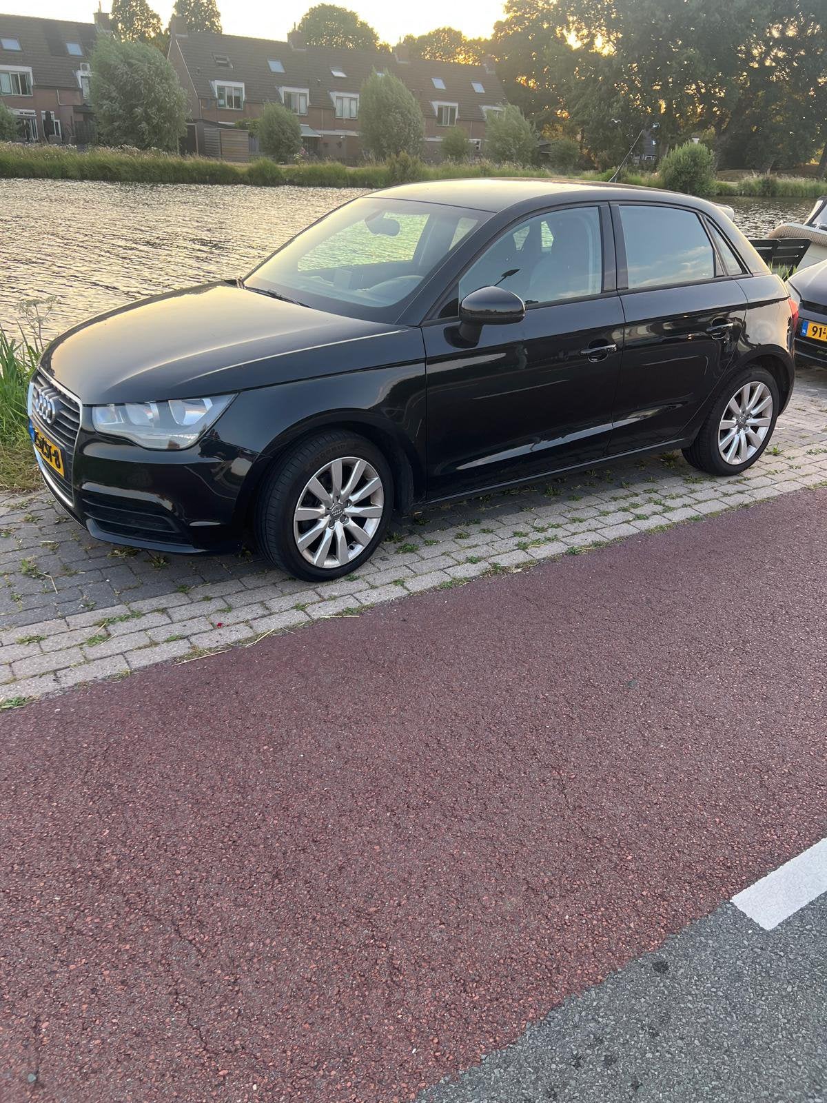 Audi A1 1.2 Tfsi 63KW SB 2013 Zwart, Auto's, Voorwielaandrijving, 4 cilinders, Zwart, Origineel Nederlands