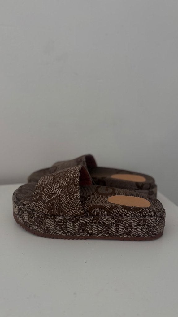 Slippers, Kleding | Dames, Schoenen, Slippers, Beige, Ophalen of Verzenden, Gucci
