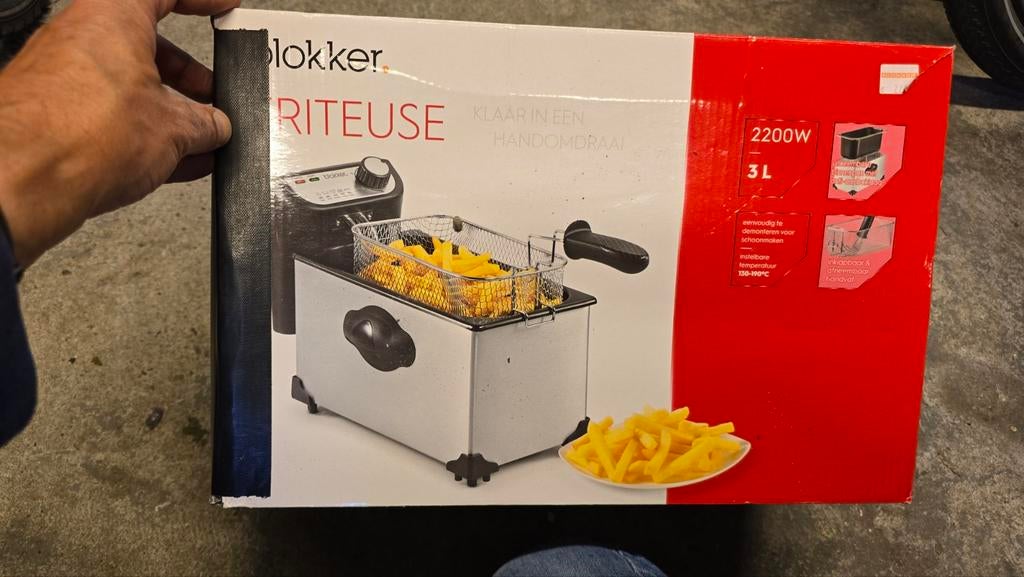 Frituurpan Blokker - Slechts 1 keer gebruikt!, 2 tot 3 liter, Ophalen, Zo goed als nieuw, Uitneembare binnenpan