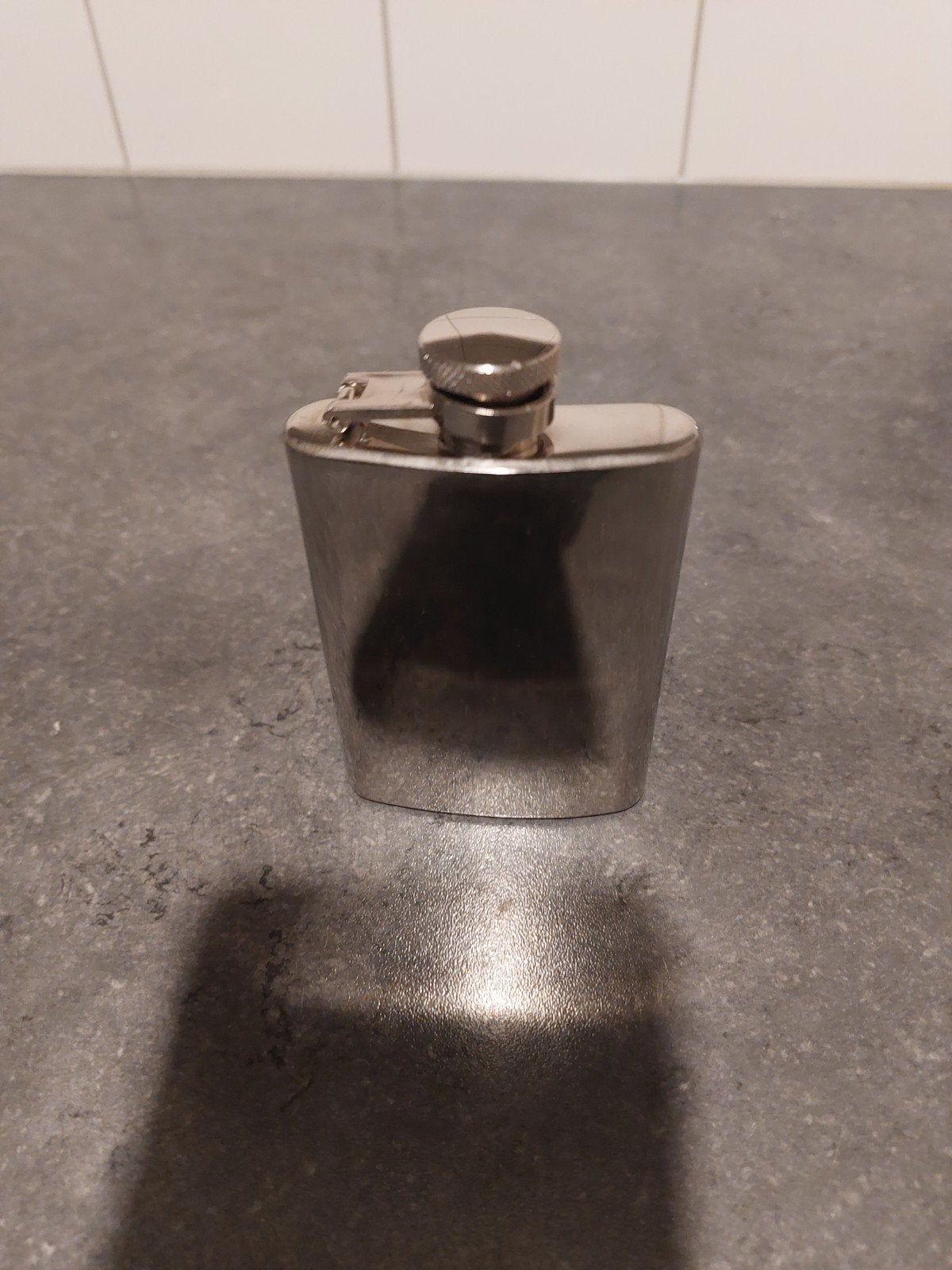 Roestvrijstalen heupflesje - Compact en duurzaam, Zilver, Ophalen of Verzenden, Metaal, Overige typen