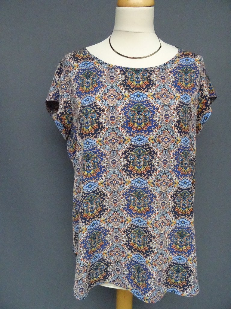 ONLY maat 40, kleurijke top., Kleding | Dames, Maat 38/40 (M), Only, Blauw, Ophalen of Verzenden