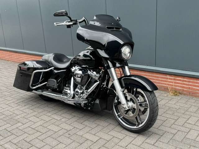 Harley-Davidson Streetglide Special 107 FLHXS 2017 Air Ride, Niet ingevuld, 2 cilinders, Occasion, Bedrijf