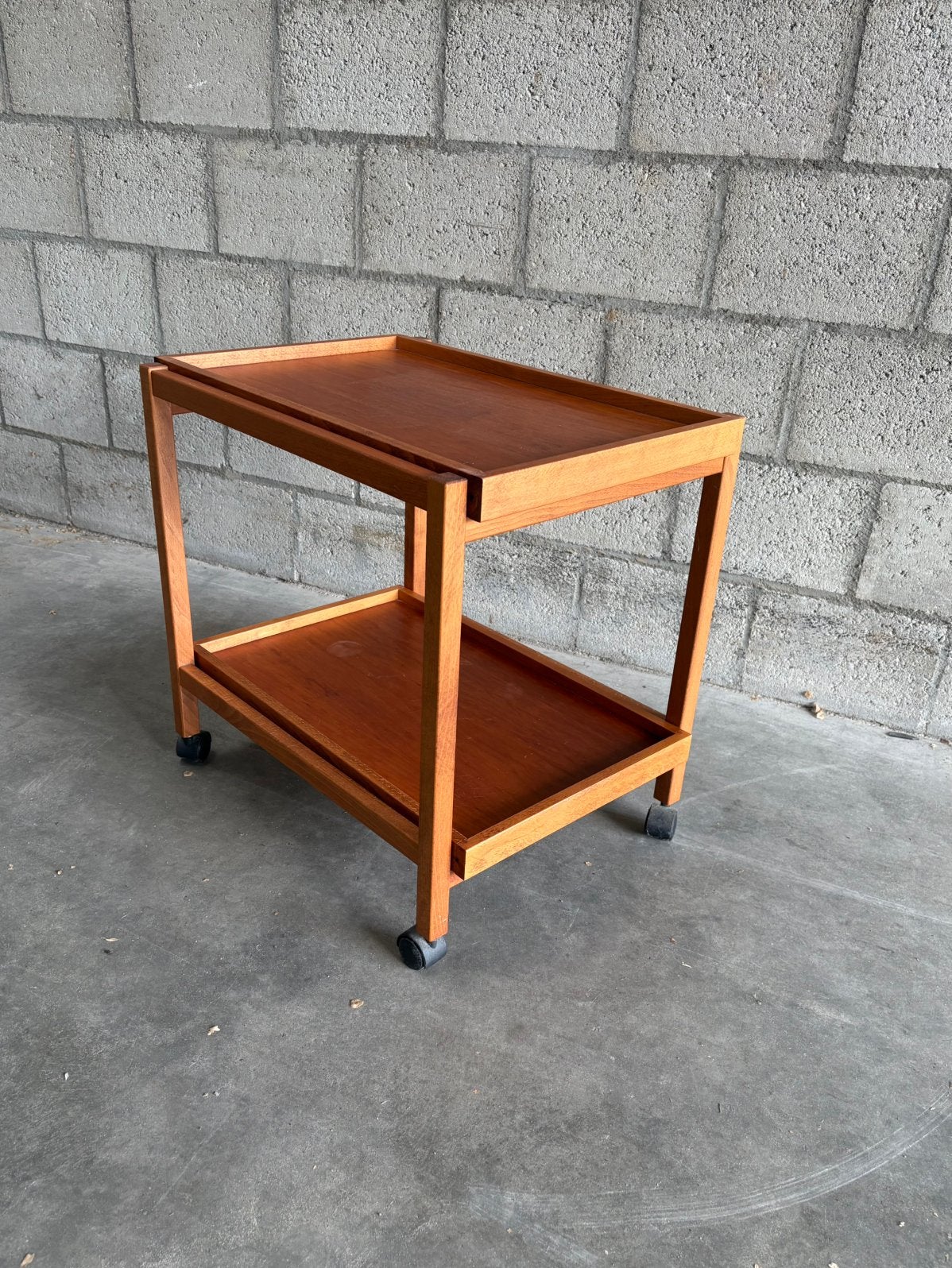 Vintage serveertrolley, Ophalen, Zo goed als nieuw, 75 cm of meer, 60 cm of meer