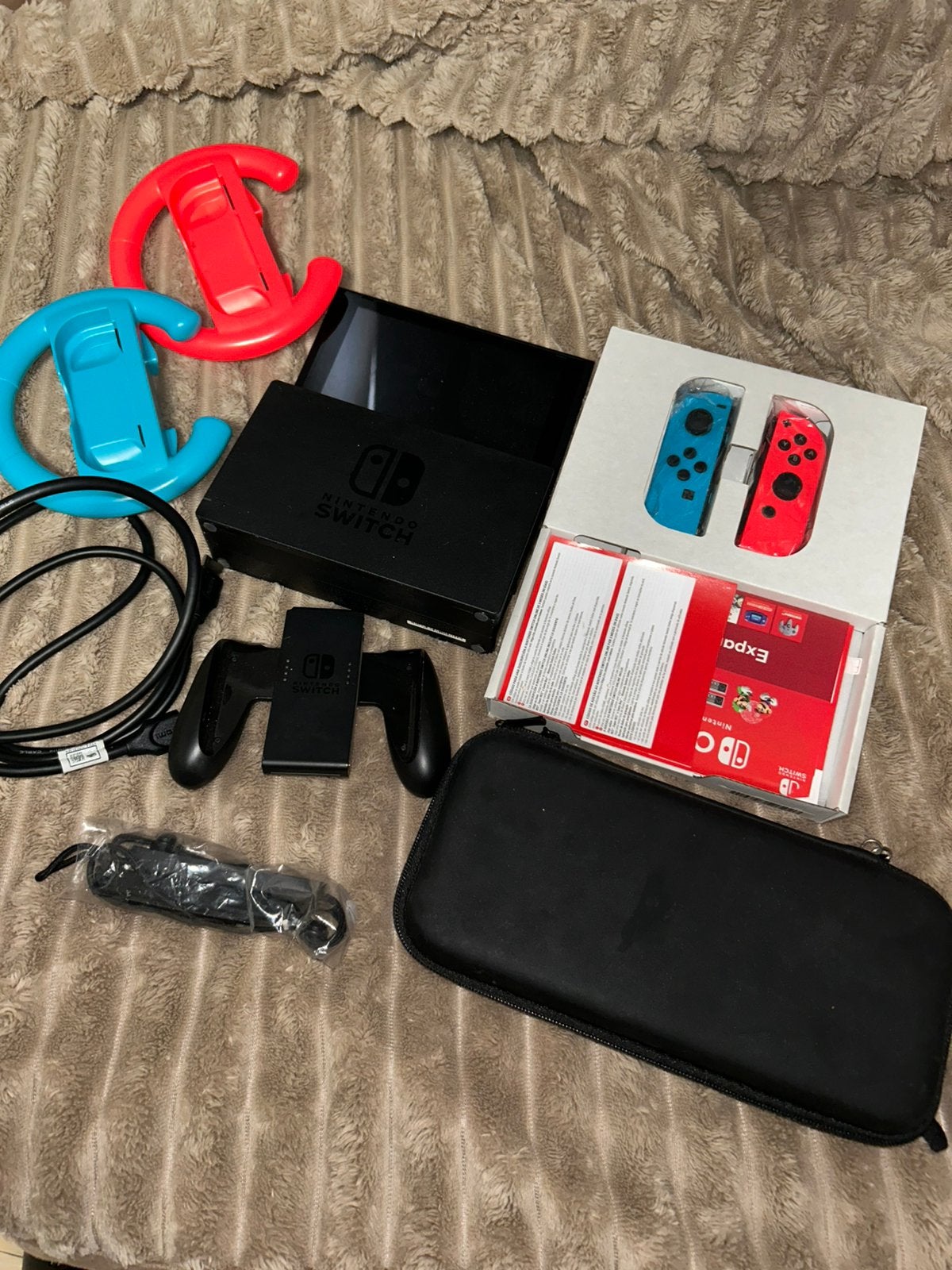Nintendo Switch, Ophalen of Verzenden, Zo goed als nieuw, Met 2 controllers, Switch Original