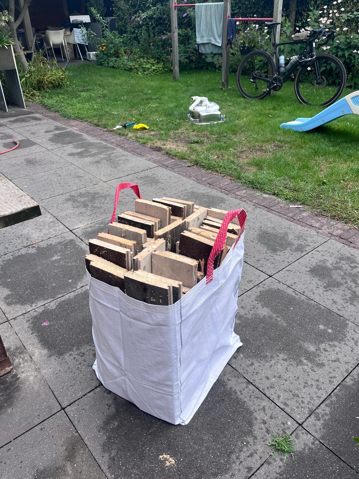 125 liter haardhout - Ideaal voor uw houtkachel!, Minder dan 3 m³, Ophalen, Overige houtsoorten, Blokken