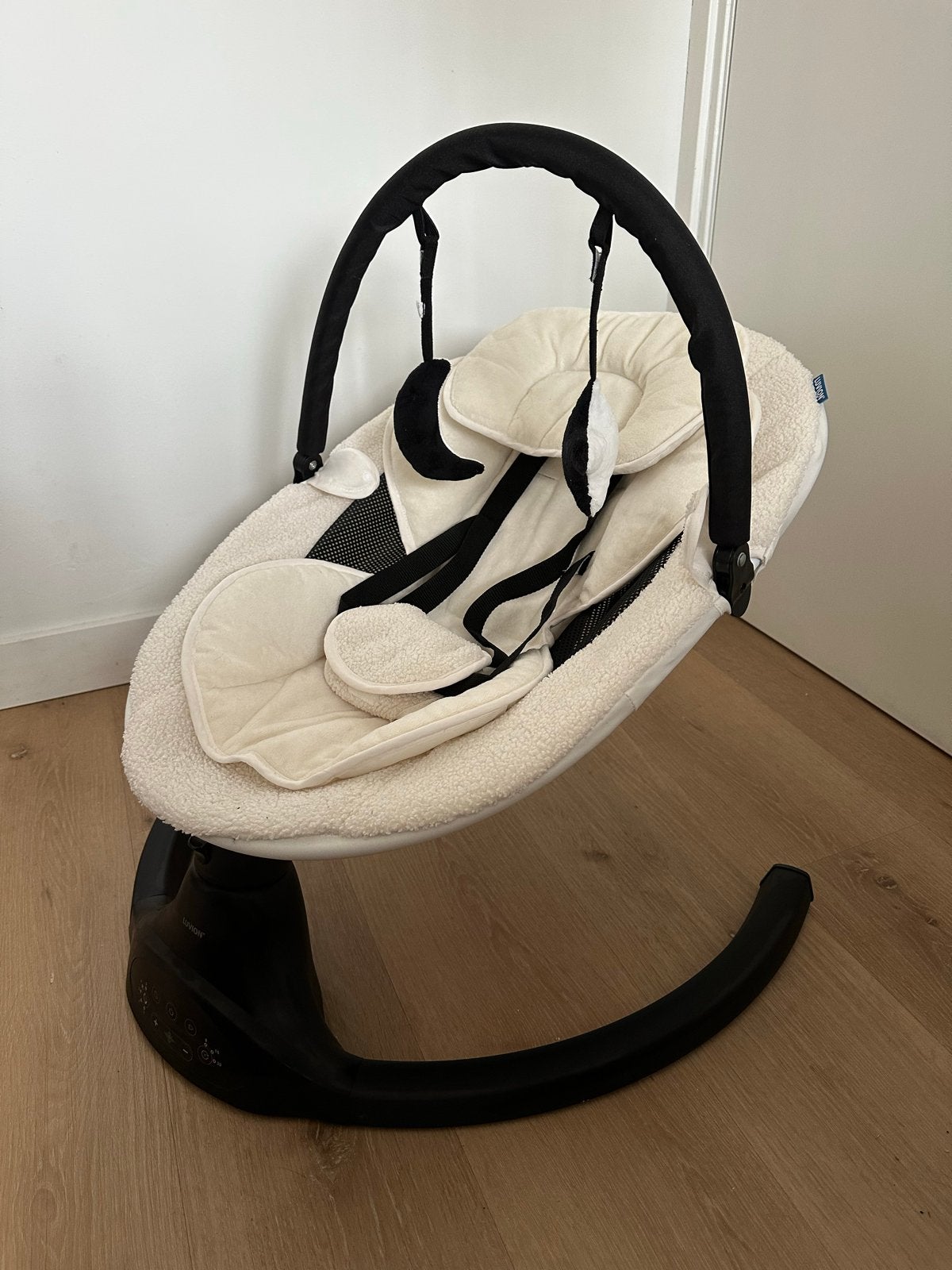 Elektrische Luvion wipstoel - zo goed als nieuw, Kinderen en Baby's, Wipstoeltjes, Wipstoel, Ophalen, Overige merken, Met gordel(s) of riempje(s)