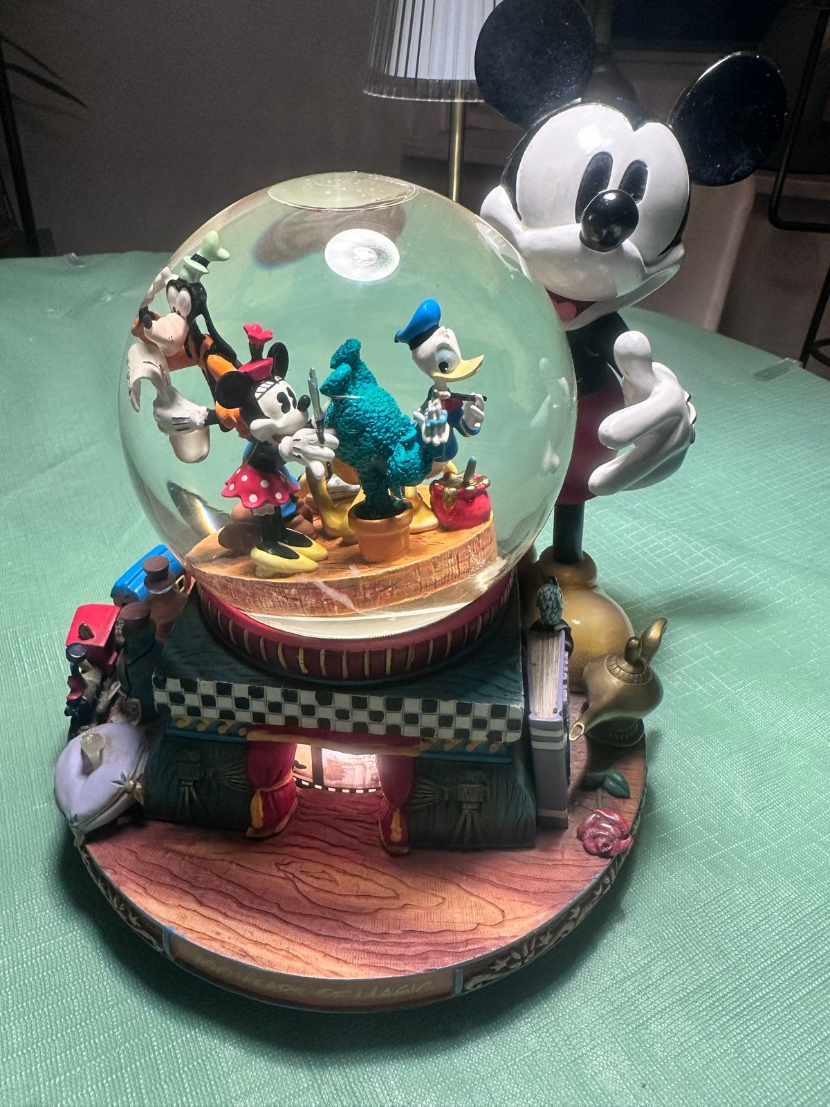 Disney Sneeuwbol met Mickey, Minnie, Goofy en Donald, Ophalen, Zo goed als nieuw