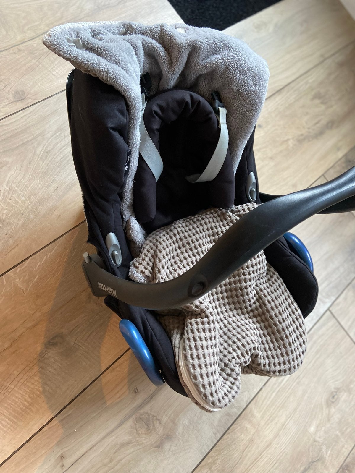 Maxi-Cosi met Koeka voetenzak, Kinderen en Baby's, Ophalen, 0 t/m 13 kg, Maxi-Cosi, Gebruikt