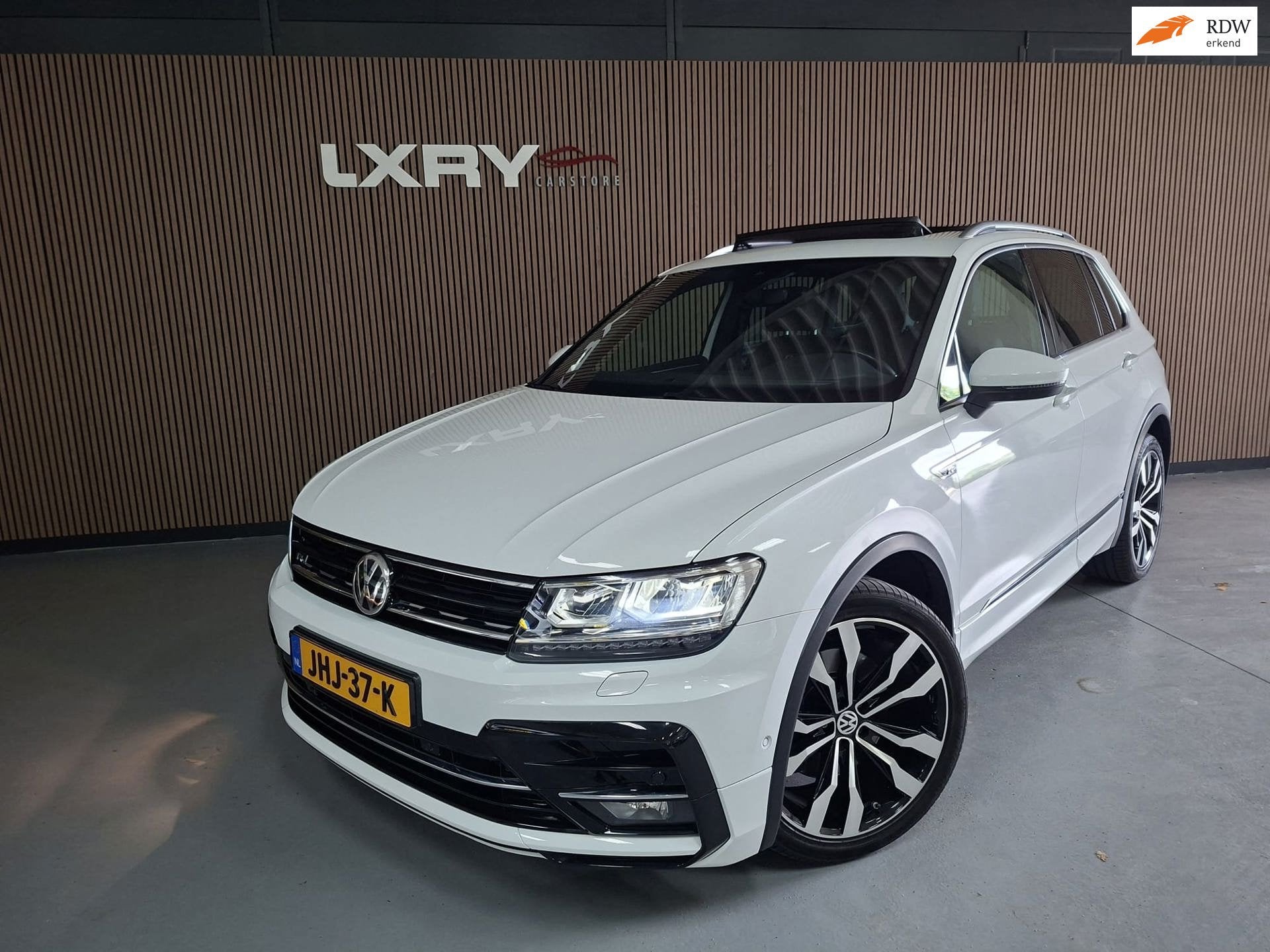 Volkswagen TIGUAN 2.0 TSI 4Motion Highline Business R-Line |, Automaat, Gebruikt, 4 cilinders, 1984 cc