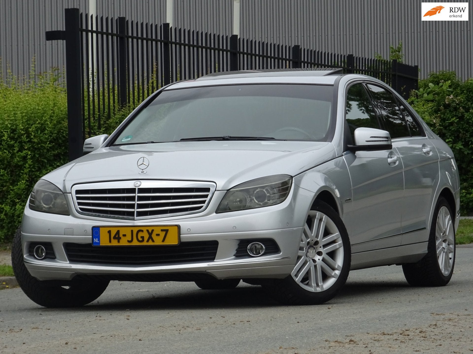 Mercedes-Benz C-klasse 200 K AUT. NAP/LEER/NAVI/DAK/PDC/APK, Automaat, Dealer onderhouden, Achterwielaandrijving, 4 cilinders