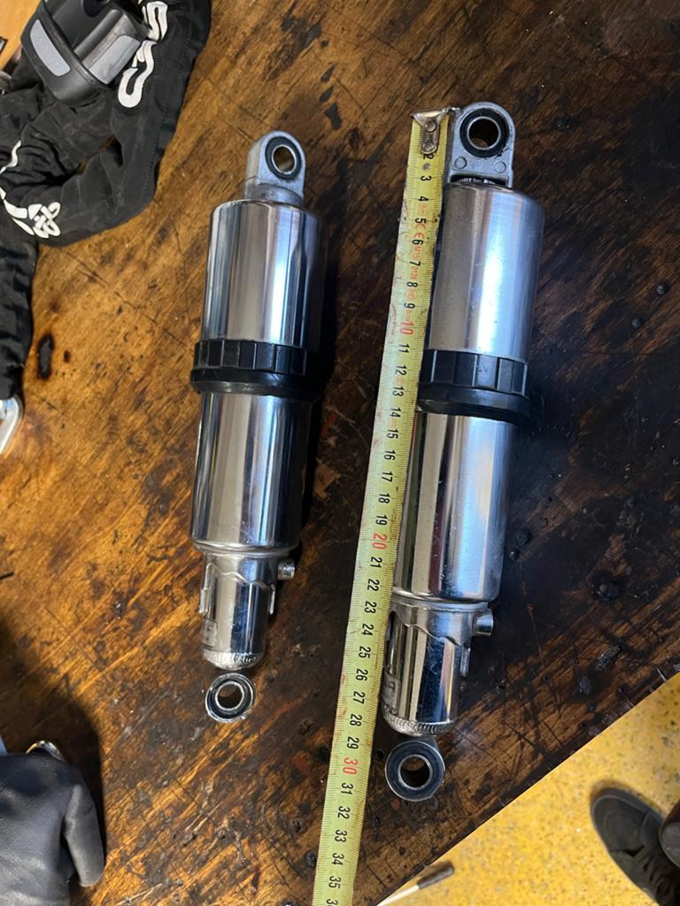 Showa schokbrekers 31 cm hart op hart 310 mm, Motoren, Ophalen of Verzenden, Gebruikt