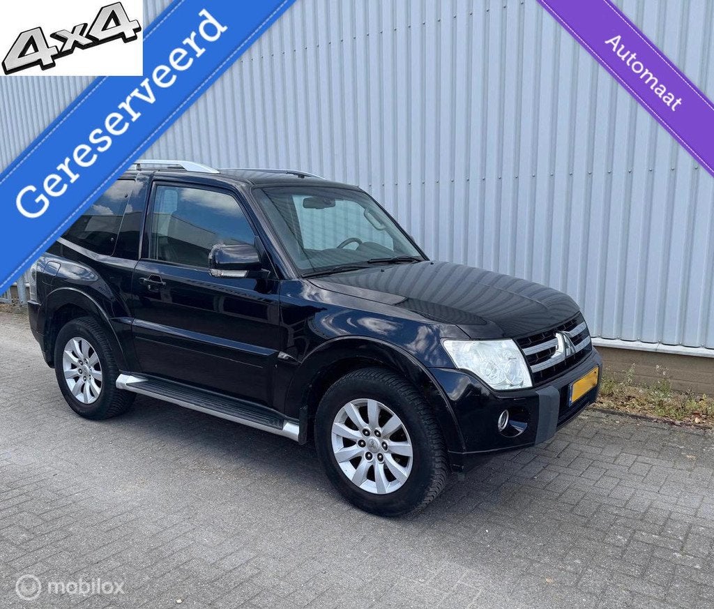 Mitsubishi Pajero 3.2 DI-D 4 WD AUTOMAAT AIRCO EURO 5, Auto's, Mitsubishi, Automaat, Euro 5, Gebruikt, Zwart