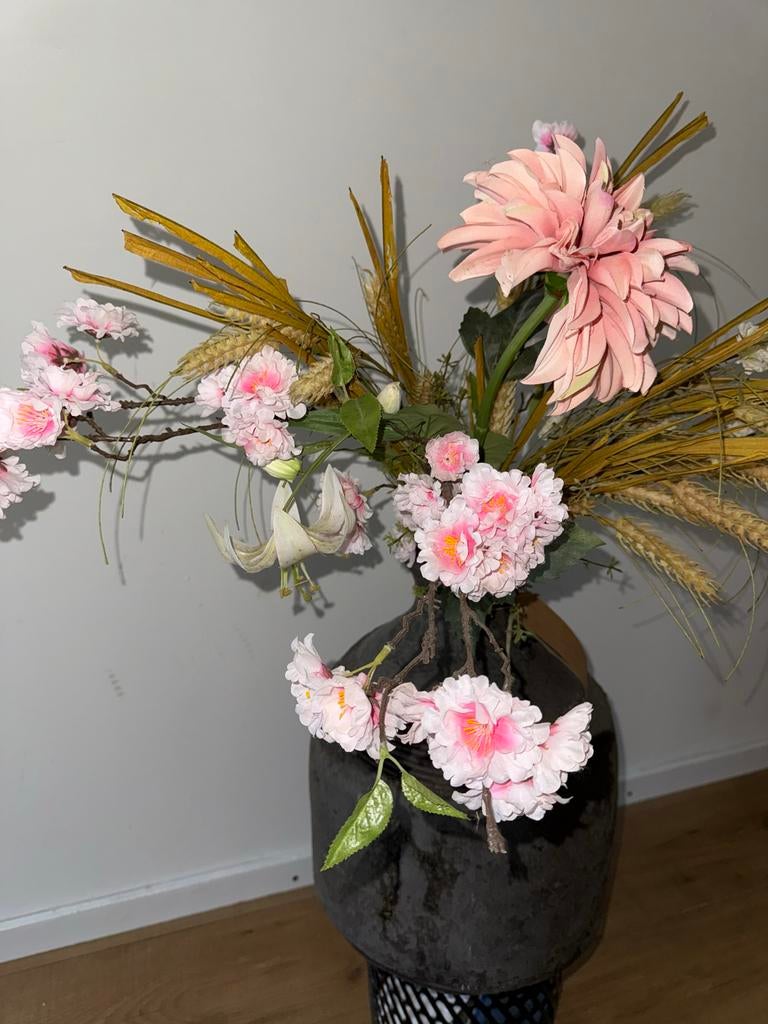 Grote decoratieve vaas met kunstbloemen, Ophalen of Verzenden