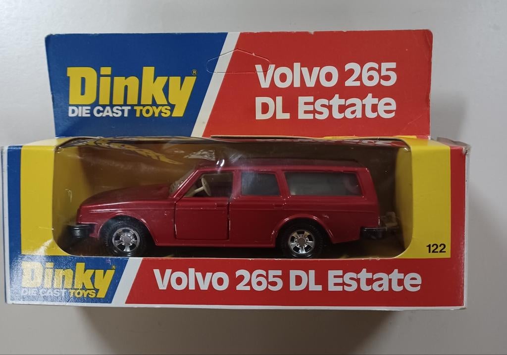 Volvo 265DL Estate, Dinky Toys, MB, nieuw in de verpakking., Ophalen of Verzenden, Nieuw, Auto, Dinky Toys