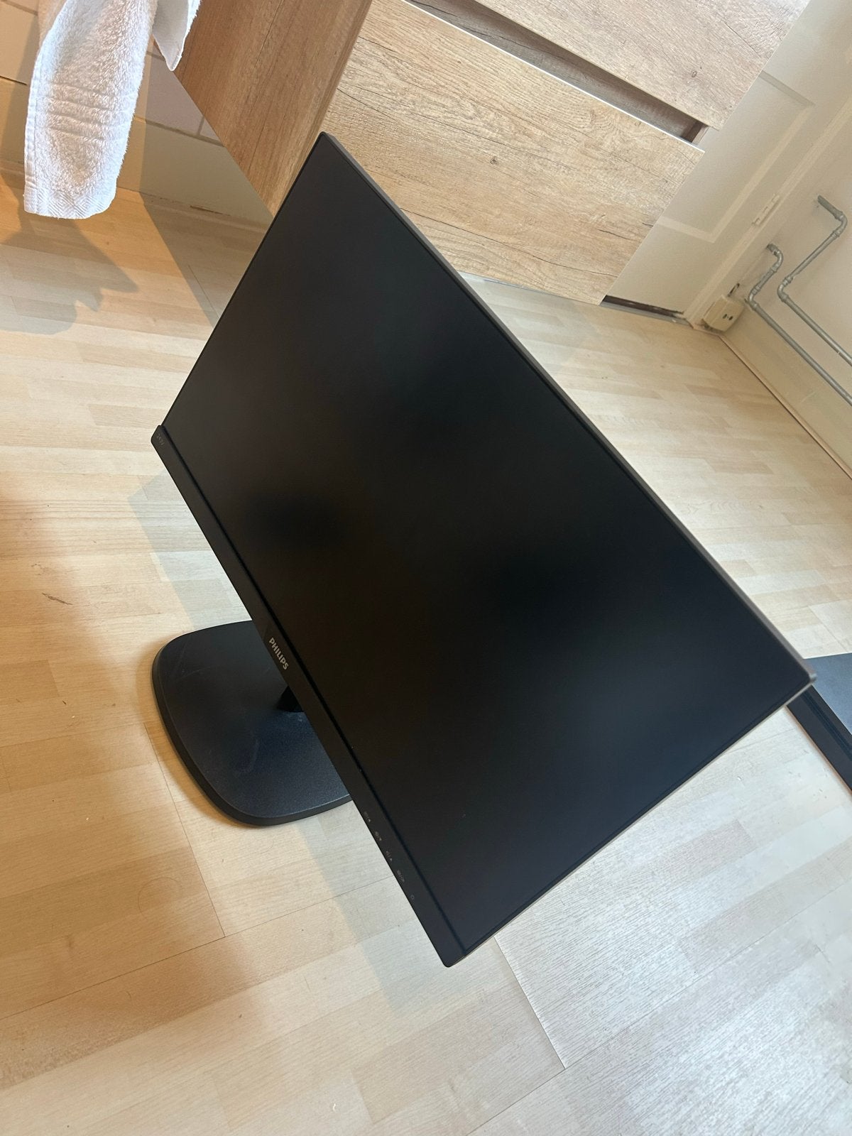 Foto 3 van PlayStation 4 Slim met beeldscherm en controller