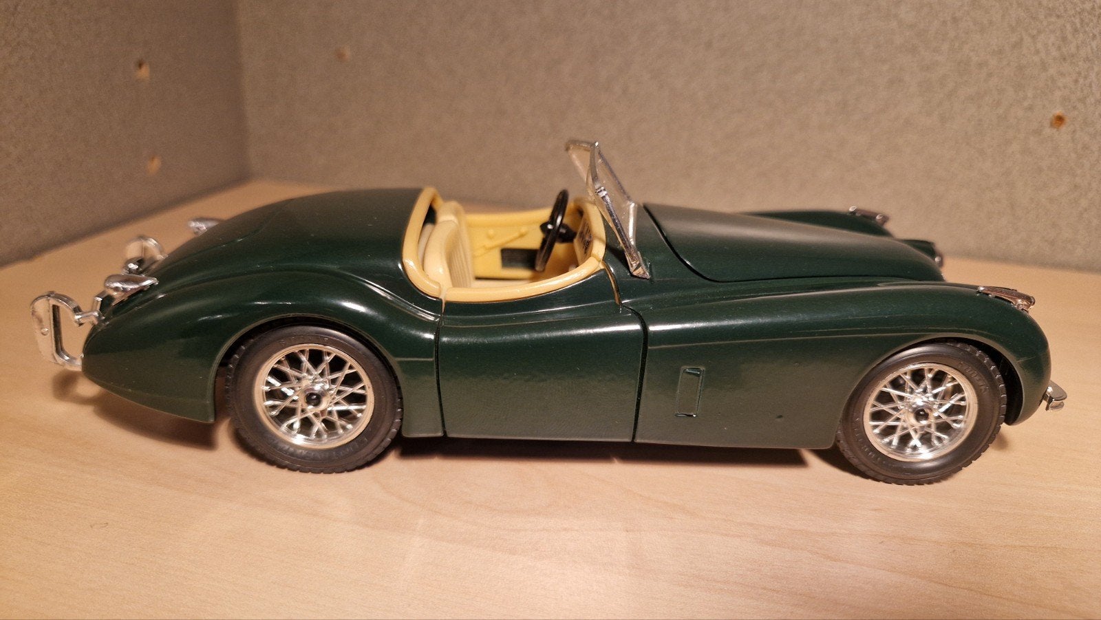 Jaguar XK120 Schaalmodel - Groen, Ophalen of Verzenden, Overige merken