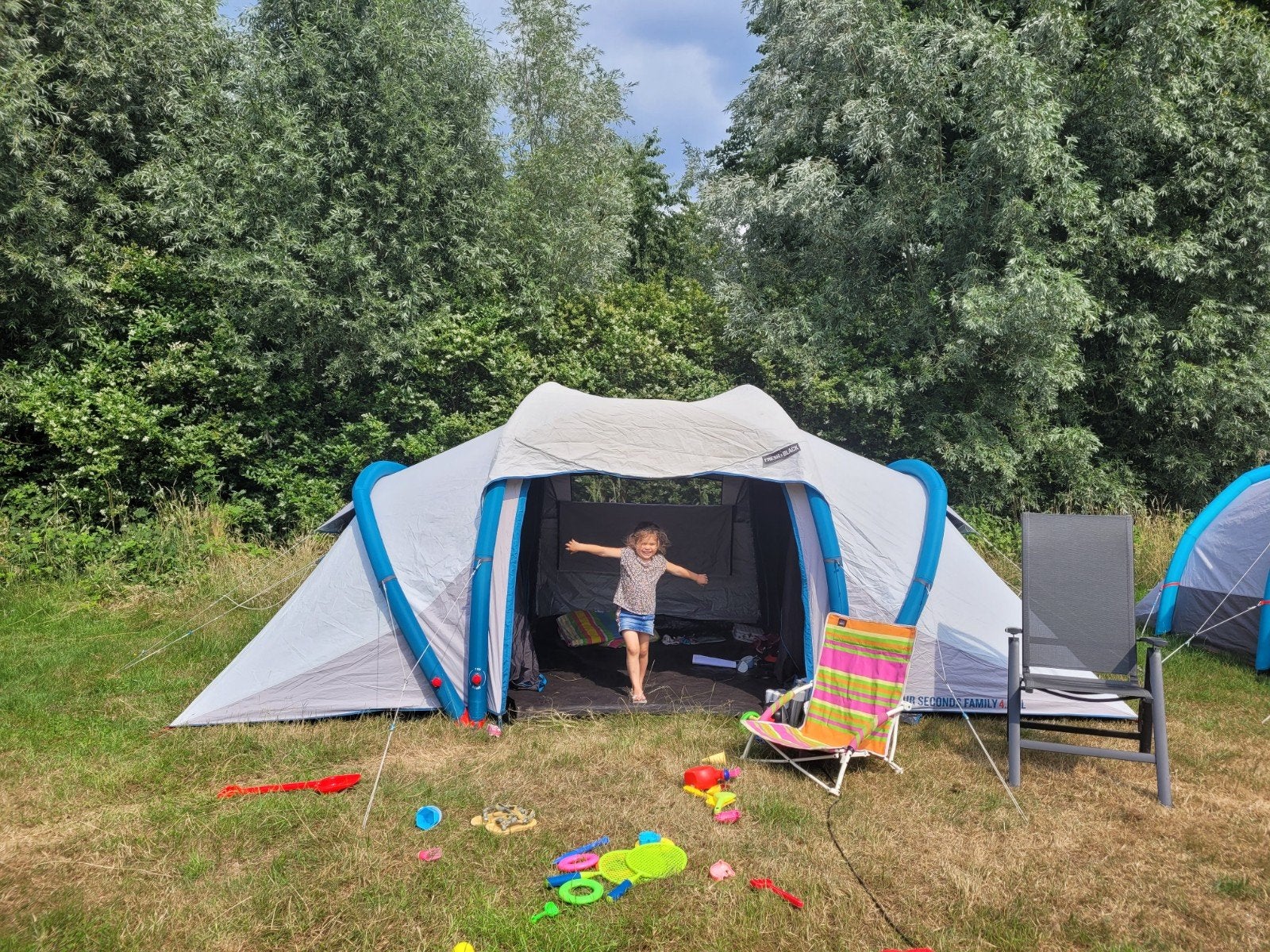 Quechua opblaasbare black and fresh tent, Caravans en Kamperen, Tenten, Ophalen, Zo goed als nieuw, Tot en met 4