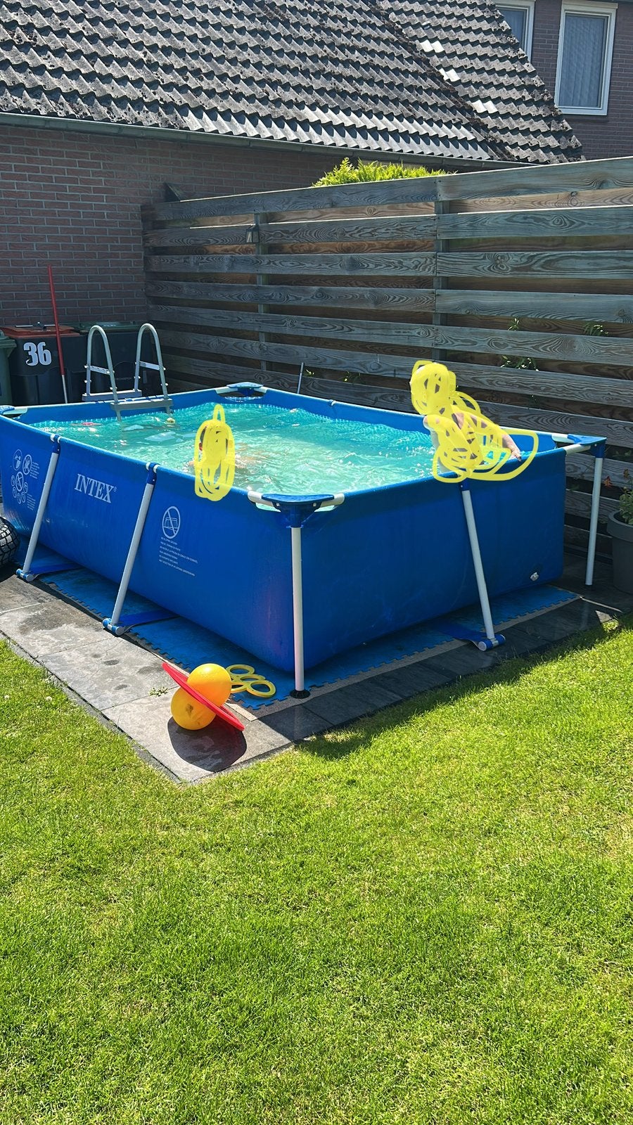 Zwembad 300x200 incl pomp, trap en tegels, Tuin en Terras, Ophalen, Zo goed als nieuw, Rechthoekig, Minder dan 80 cm