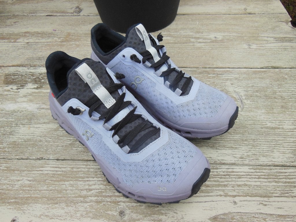 on cloud sportieve schoenen mt 38, Kleding | Dames, Schoenen, On cloud, Ophalen of Verzenden, Sneakers of Gympen, Zo goed als nieuw