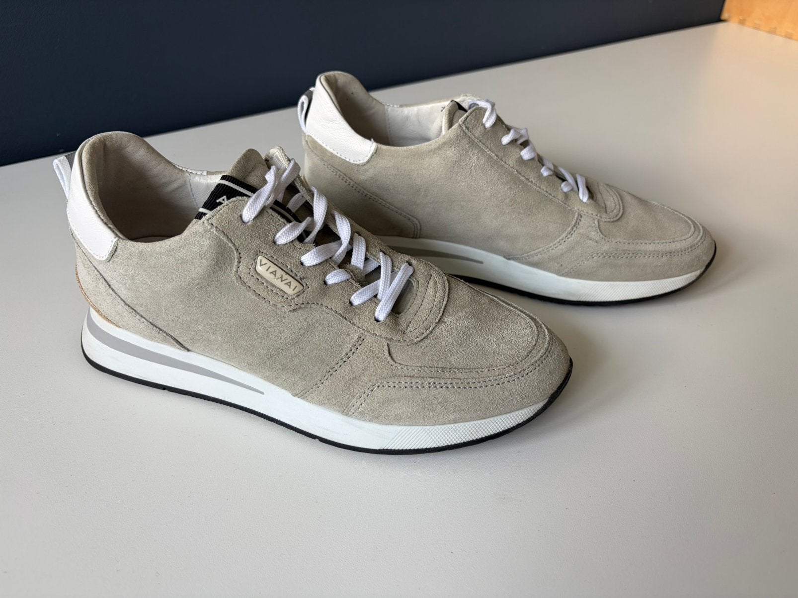 Via vai damessneaker in grijs / wit maat 38, Kleding | Dames, Ophalen of Verzenden, Grijs, Sneakers of Gympen, Zo goed als nieuw