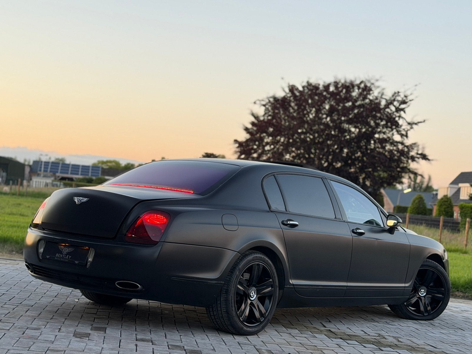 Bentley Flying Spur 6.0 W12 571PK Loop Sloop Export Parts !!, Ophalen, Rechts, Bentley, Deur