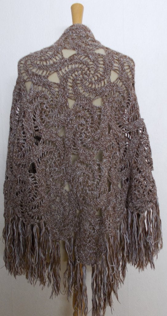 Mooie bruin gehaakte stola/sjaal/omslagdoek, Kleding | Dames, Verzenden, Zo goed als nieuw, Maat 42/44 (L), Bruin