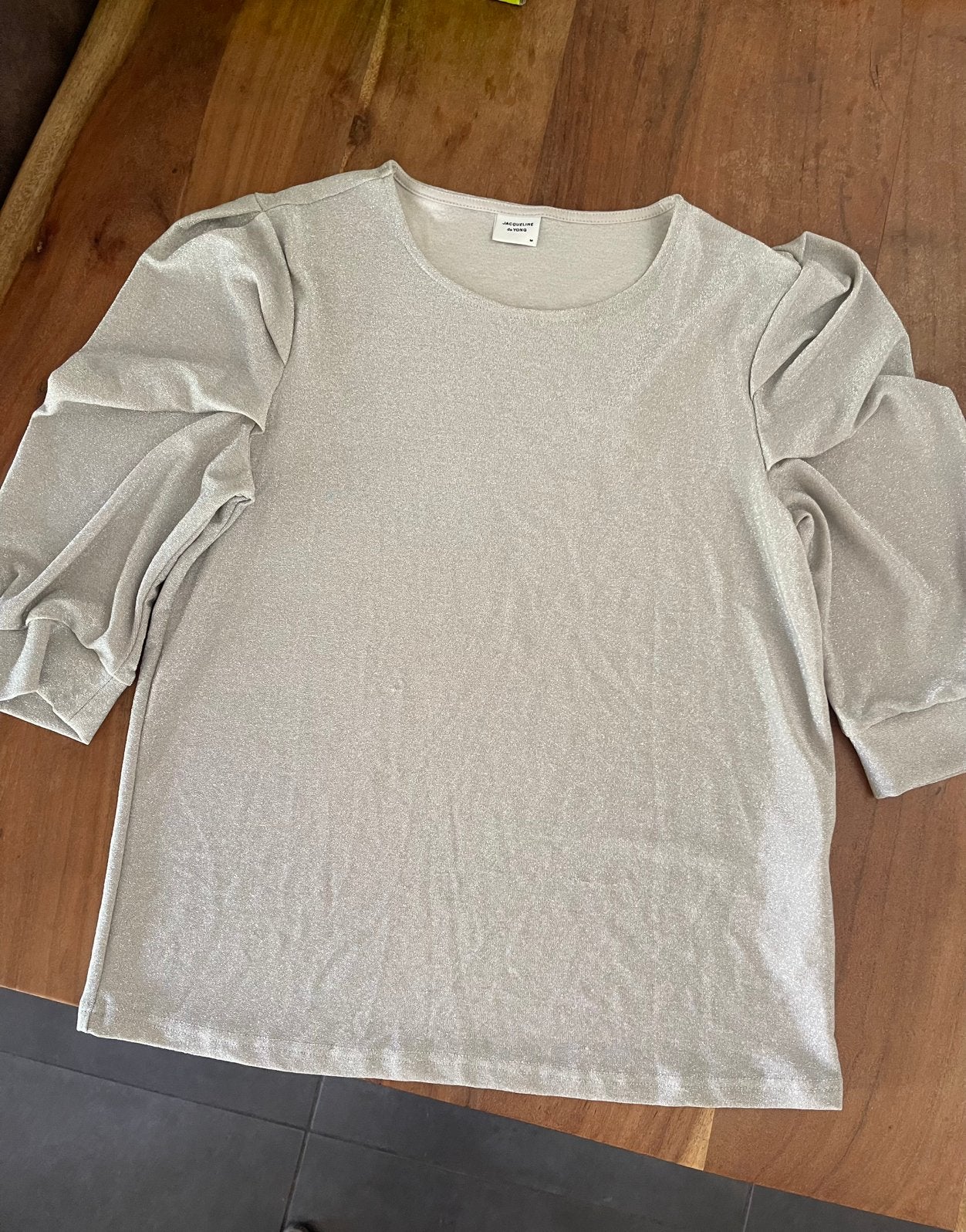 Leuk truitje van JDY met 3/4 mouwen zilver glitter maat M, Maat 38/40 (M), Verzenden, Zo goed als nieuw, Korte mouw
