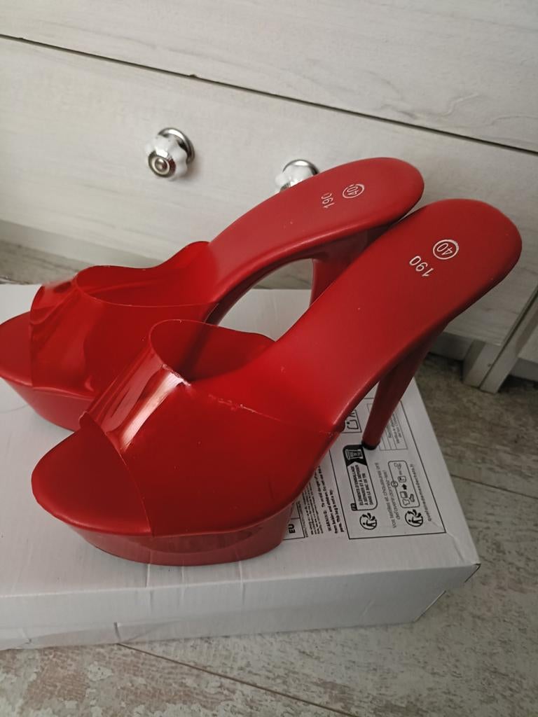 Rode Stiletto Stripper Hakken - Maat 39, Verzenden, Zo goed als nieuw, Schoenen met hoge hakken, Rood