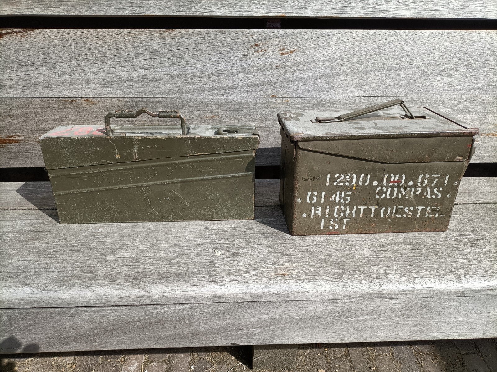 Vintage militaire munitie kist en compas kist., Verzamelen, Ophalen, Landmacht, Nederland, Kist of Geocache