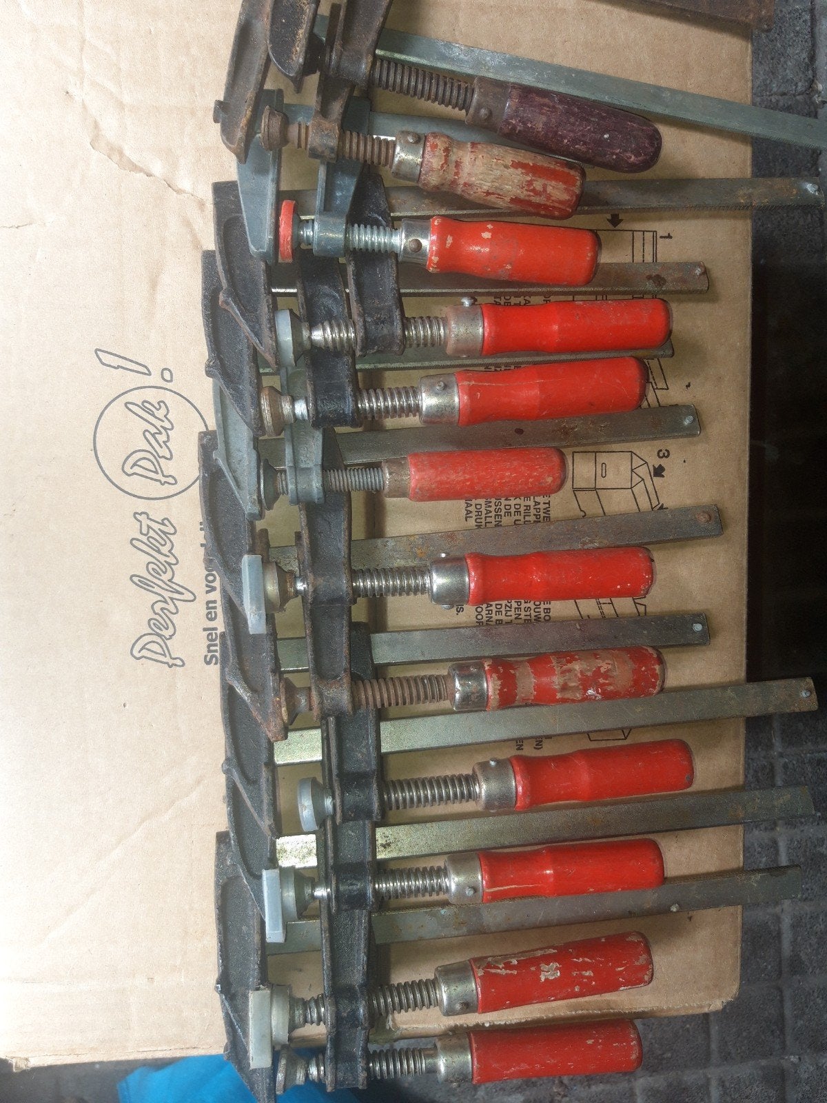 Set van 12 Gebruikte Lijmklemmen met Rode Handvatten, Ophalen of Verzenden, Gebruikt, Klem, Overige merken