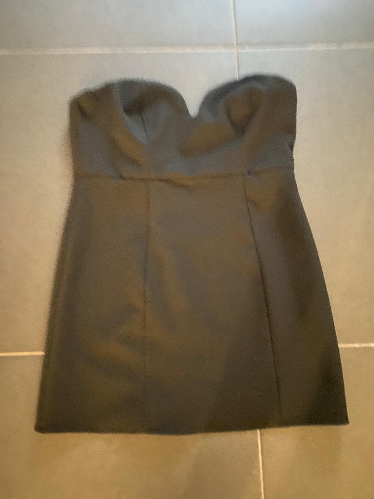 Nieuwe zwarte strapless jurk maat 40, Kleding | Dames, Ophalen of Verzenden, Nieuw