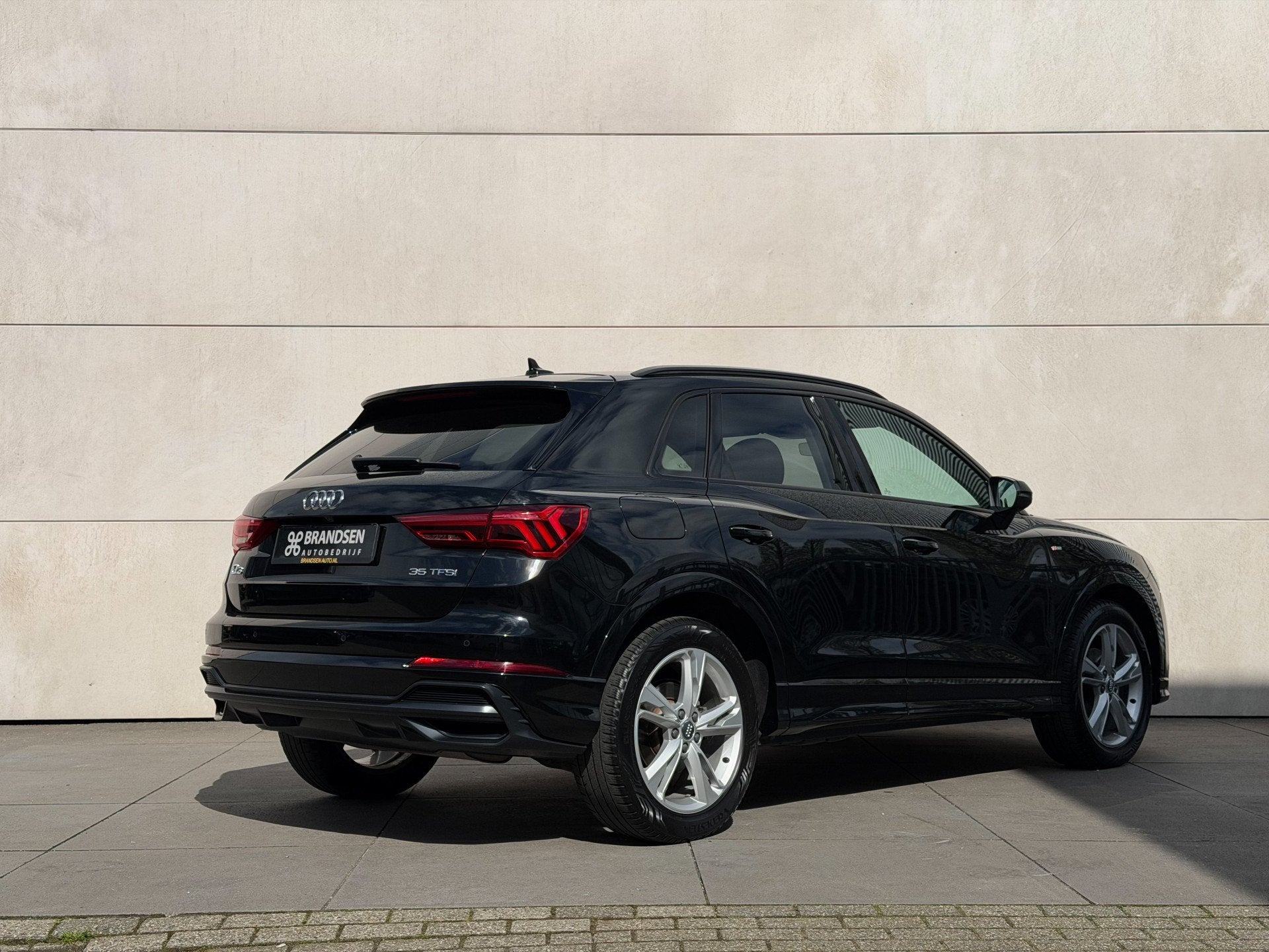 Audi Q3 35 TFSI S Line Pro Line S Pano-Carplay-LED-Trekhaak-, Auto's, 4 cilinders, Zwart, Bedrijf, 1470 kg