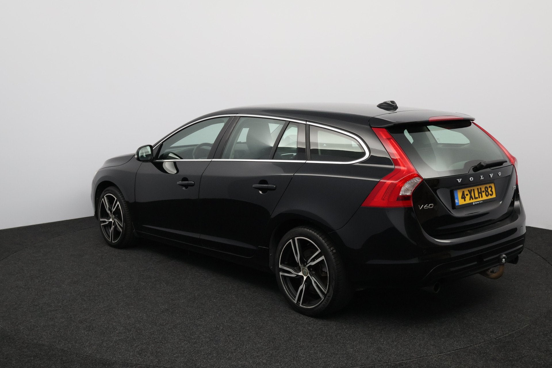Volvo V60 1.6 T3 Momentum /D-Riem Verv. 189.000KM! /18"LMV /, Auto's, Volvo, Voorwielaandrijving, Stof, Gebruikt, 150 pk