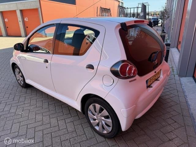 Foto 9 van Toyota Aygo 1.0 VVT-i Now 5 DRS APK 03-2027 KM NAP