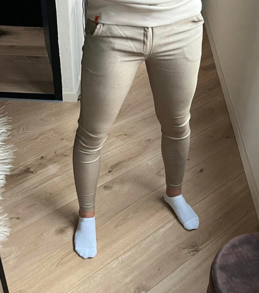 YUGO slim fit chino beige – maat S, Ophalen of Verzenden, Zo goed als nieuw, Maat 46 (S) of kleiner, Beige