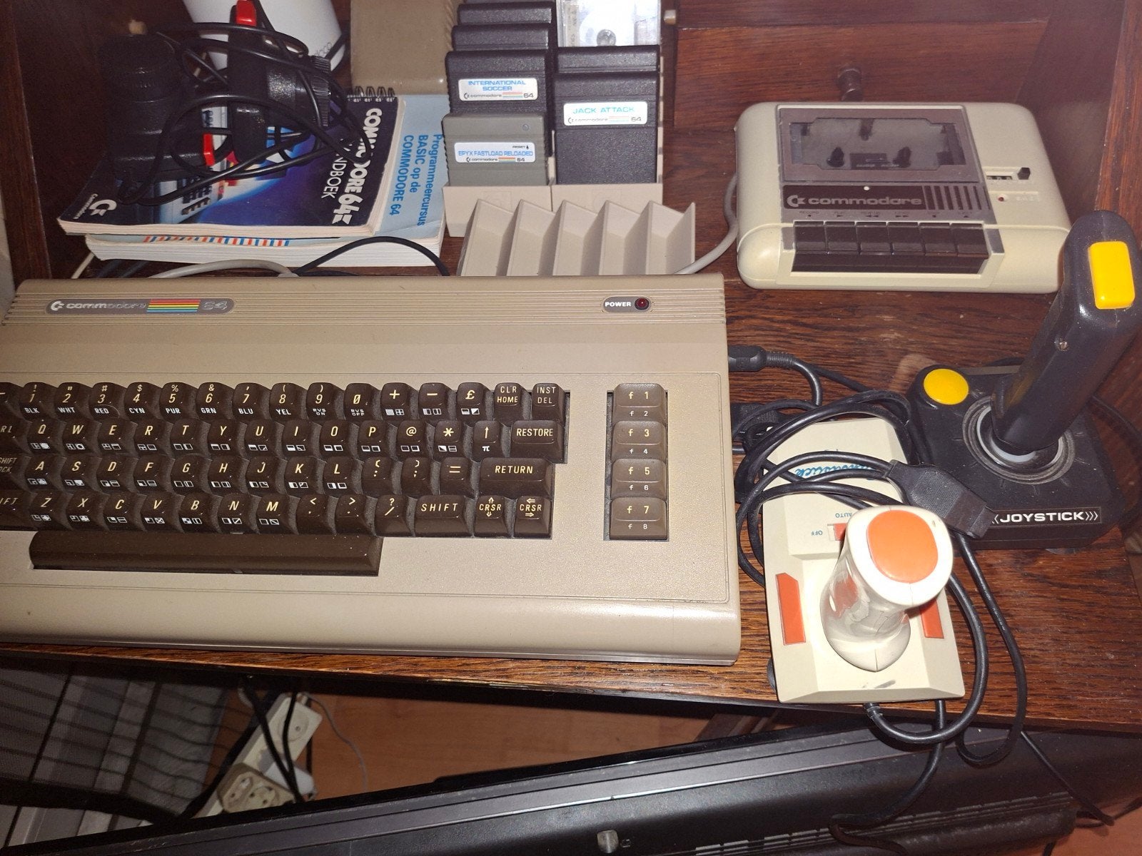 Commodore 64 Set Compleet met Accessoires en Spellen, Ophalen, Overige merken, Gebruikt