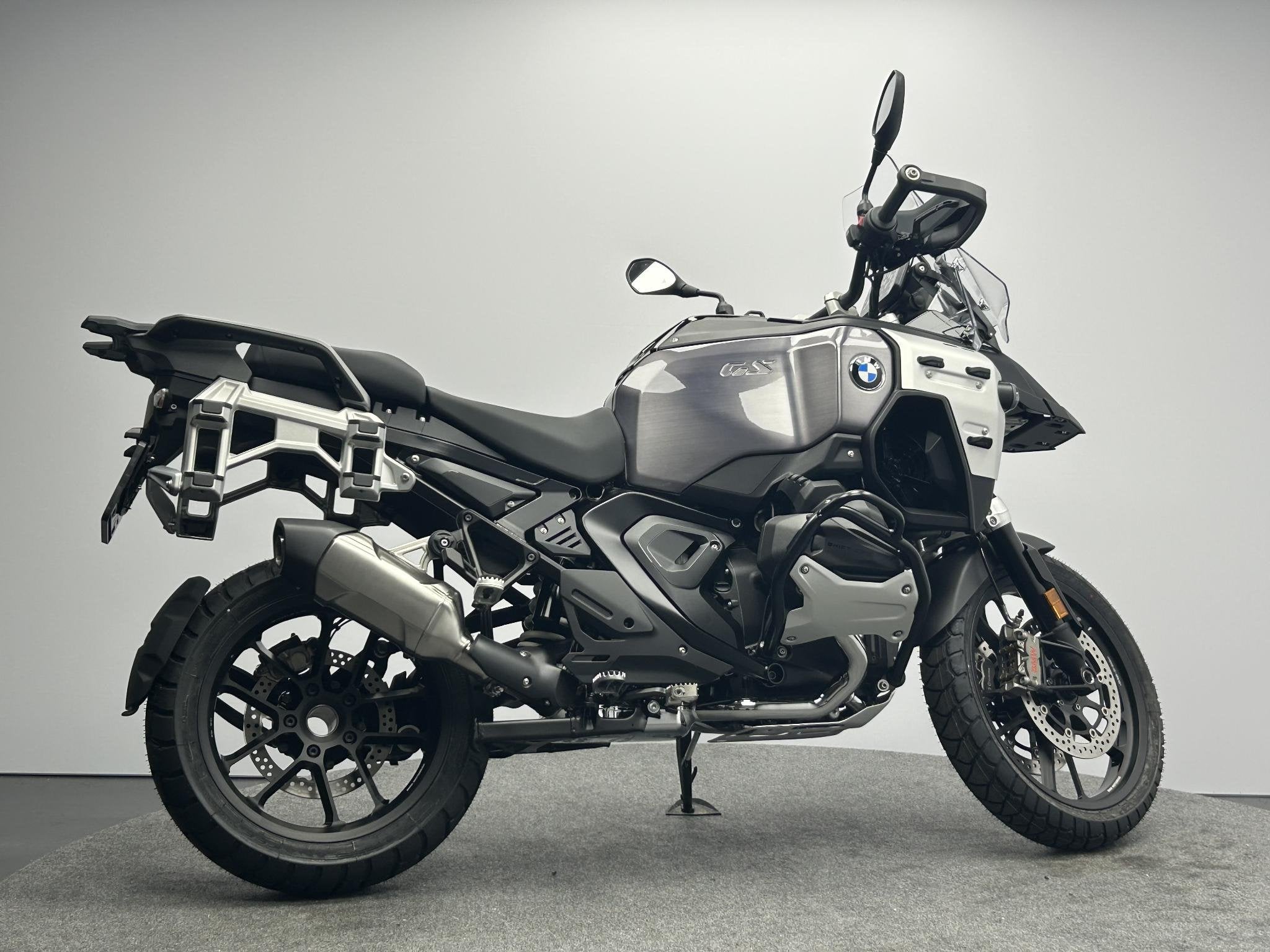 BMW R 1300 GS Adventure Touring pakket | Dynamic pakket | In, Einsteinlaan 5
2289 CC  Rijswijk, NL, Meer dan 35 kW, Toermotor
