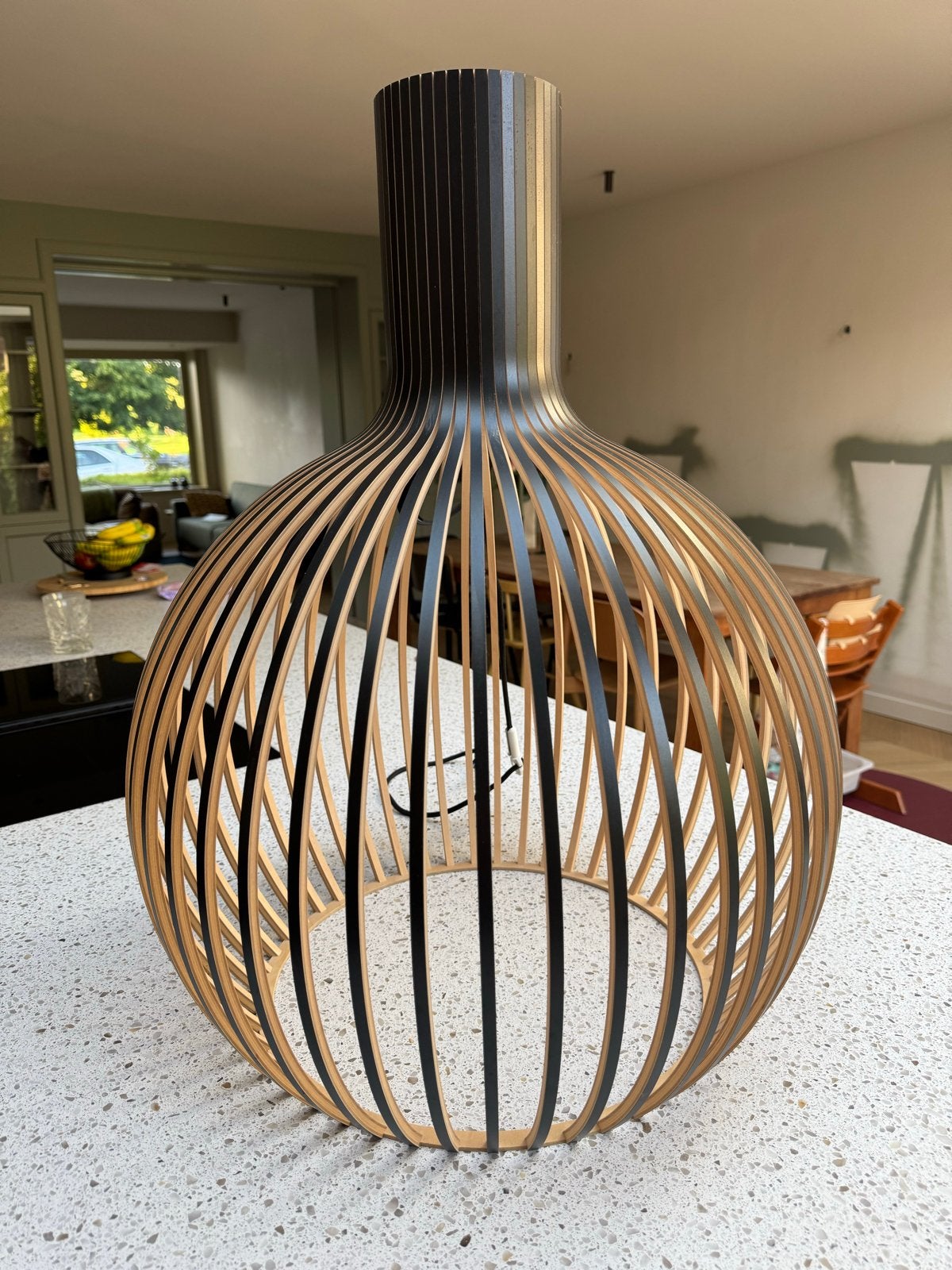 Secto Design Octo 4240 hanglamp - Zwart/Naturel, Huis en Inrichting, Lampen | Hanglampen, Ophalen, Zo goed als nieuw, Hout