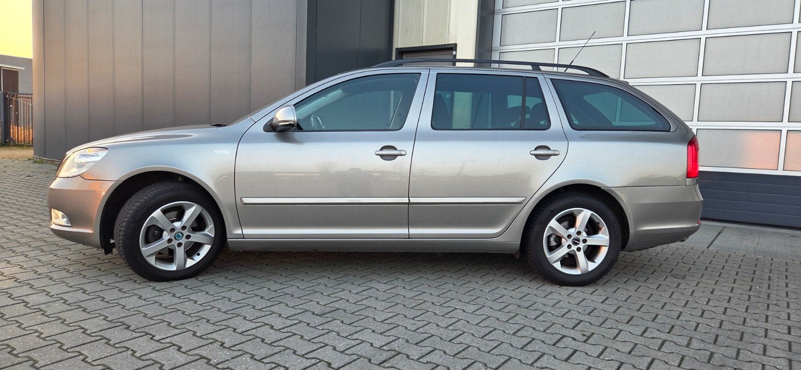 Skoda Octavia 1.2 TSI Combi 2011 Grijs, Auto's, Skoda, Particulier, Octavia, ABS, Airbags, Airconditioning, Centrale vergrendeling
